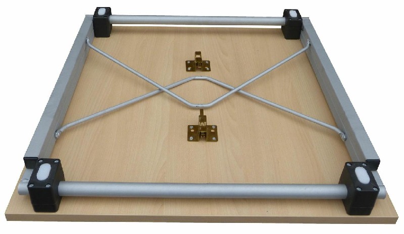 Klapptisch Ahorn Dekor 25 mm mit silbernen Gestellen 80x80x74,5 cm