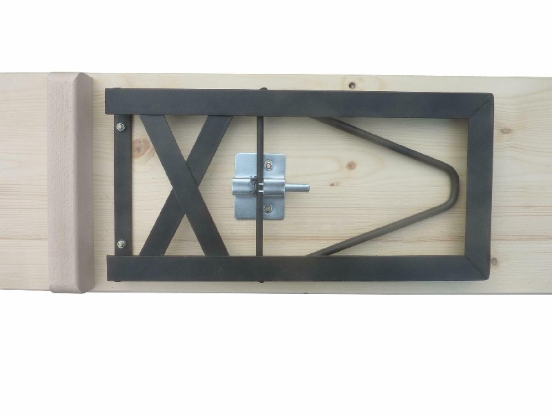 Garnitur Standard natur lack. Tisch 220x50 cm, Gestell schw.