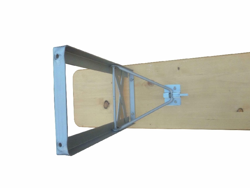 Garnitur Standard Nussfa. lasiert Tisch 50cm, Gestell silber