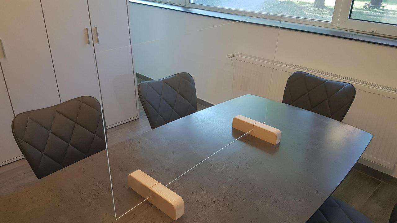 2 x Spuckschutzhalter