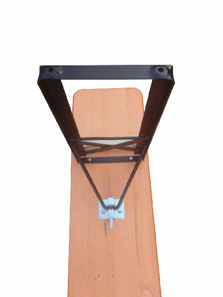 Garnitur Standard orange Tisch 220x50 cm, Gestell schw.