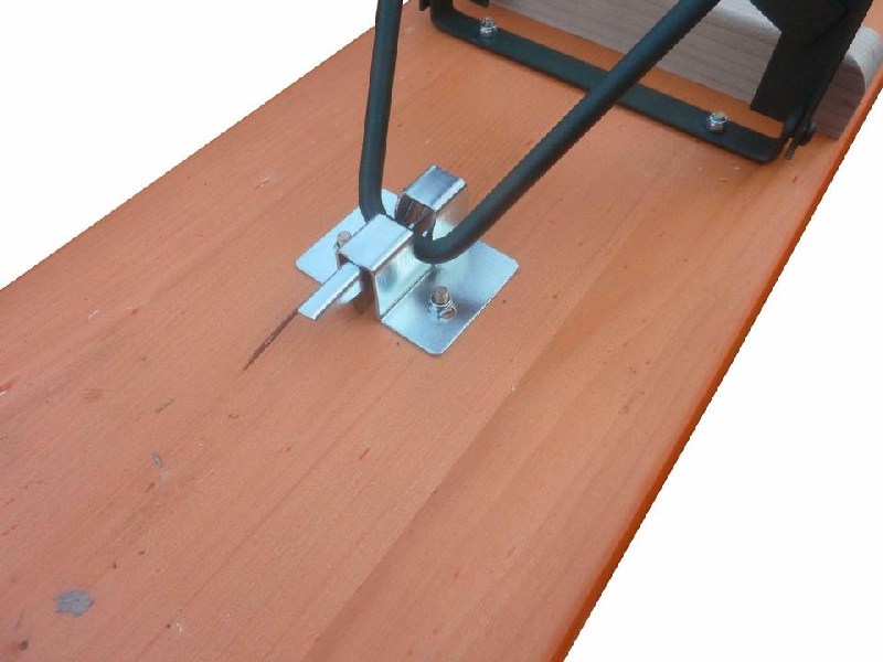 Garnitur Standard orange Tisch 220 x 50 cm, Gestell grün