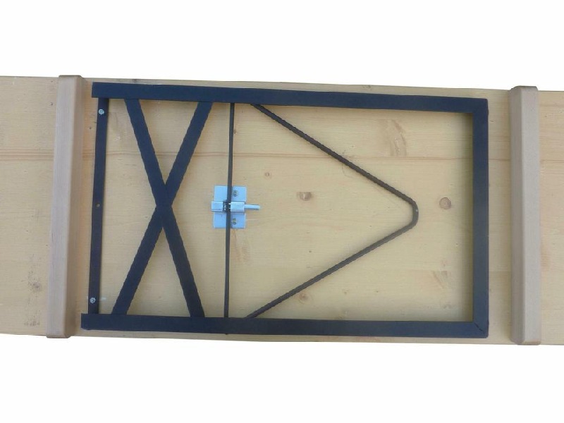 Garnitur Standard Nussfa. lasiert Tisch 50 cm, Gestell schw.