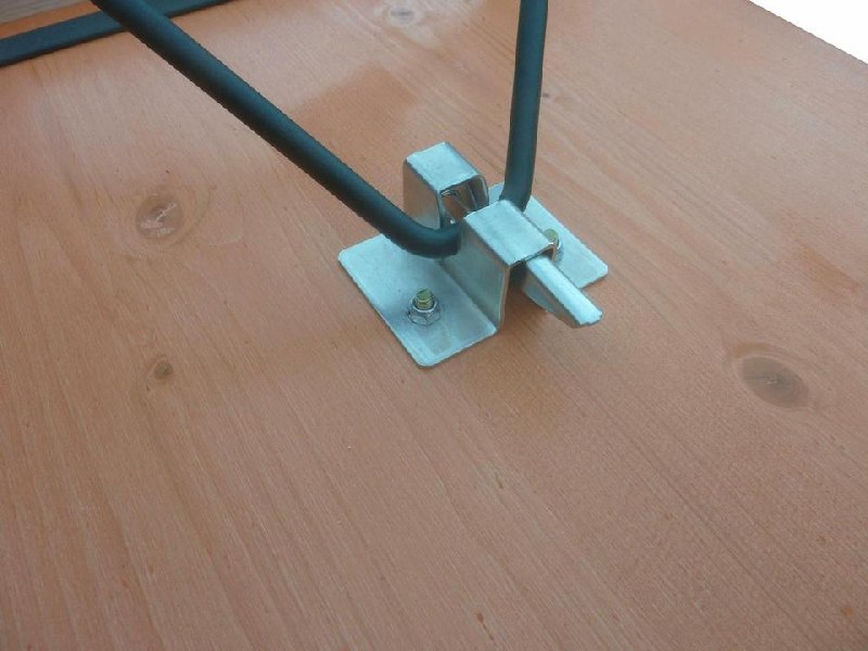 Garnitur Standard orange Tisch 220 x 50 cm, Gestell grün